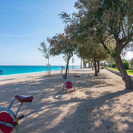Homeholidaysrentals Atico Ocean Pineda de Mar Bagian luar foto