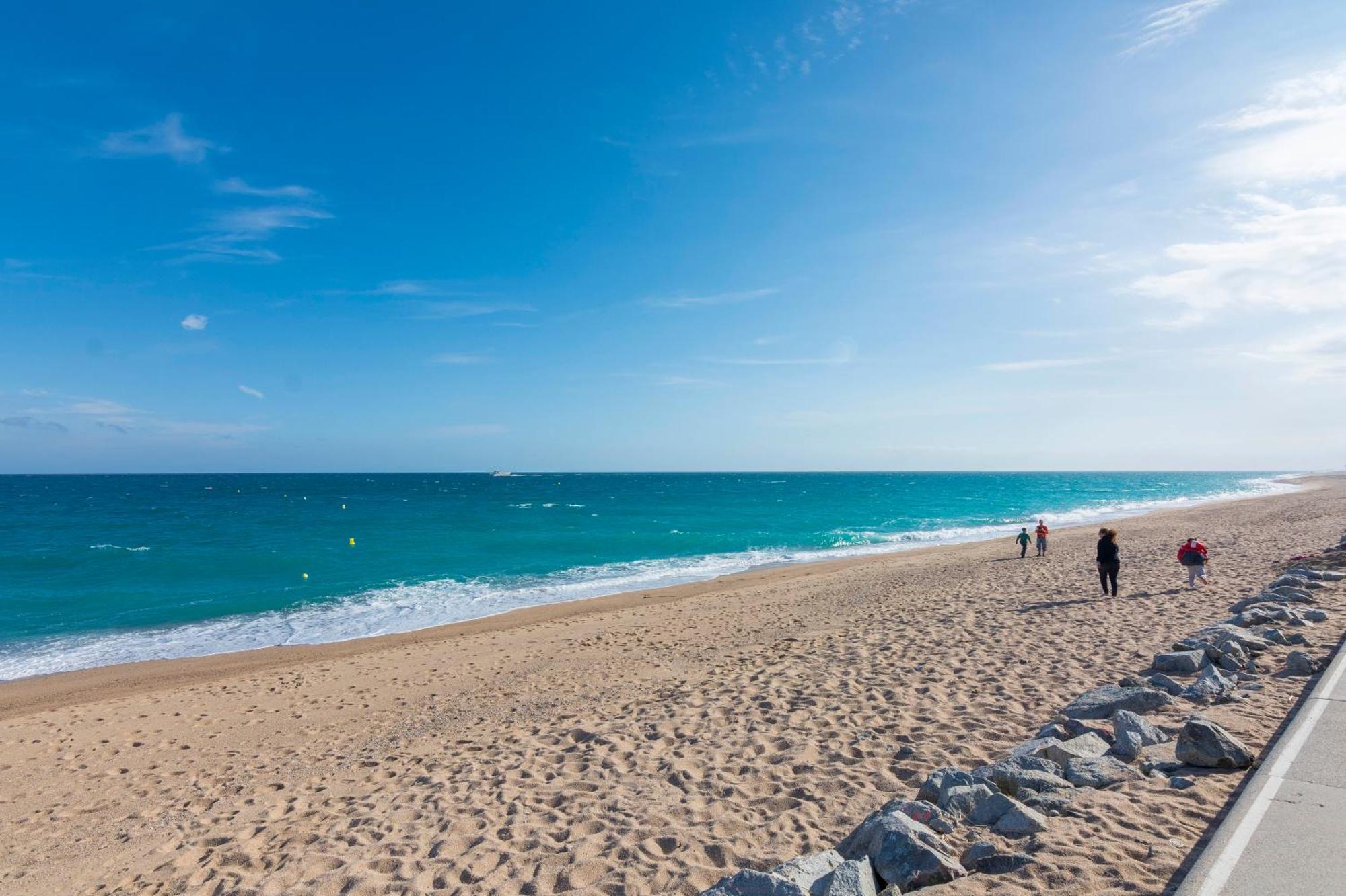 Homeholidaysrentals Atico Ocean Pineda de Mar Bagian luar foto